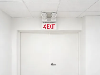 Emergency exit lighting unit